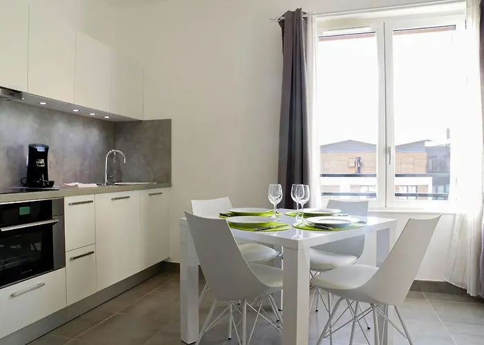 Cheverus - 1 Avec Ascenseur Et Parking Appartamento Bordeaux